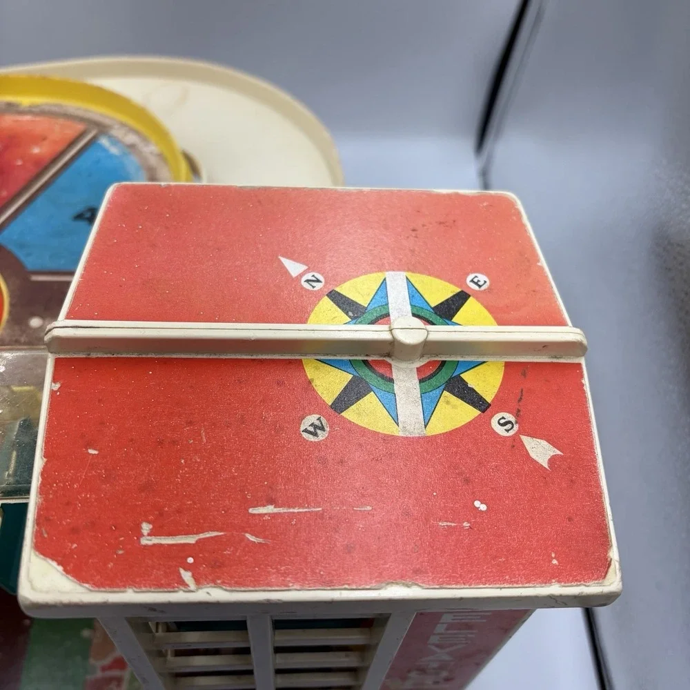 Fisher-Price elevator works